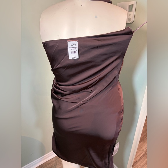 130. Le Chateau Women’s Dress - Dark Brown - Picture 3 of 5